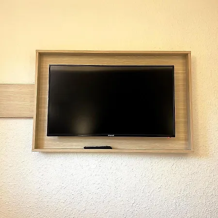 Kyriad Direct Bezannes Hotel Reims