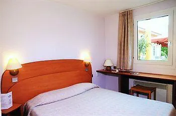 Hotel Kyriad Direct Bezannes 2*