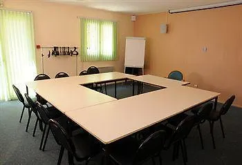 Hotel Kyriad Direct Bezannes 2*